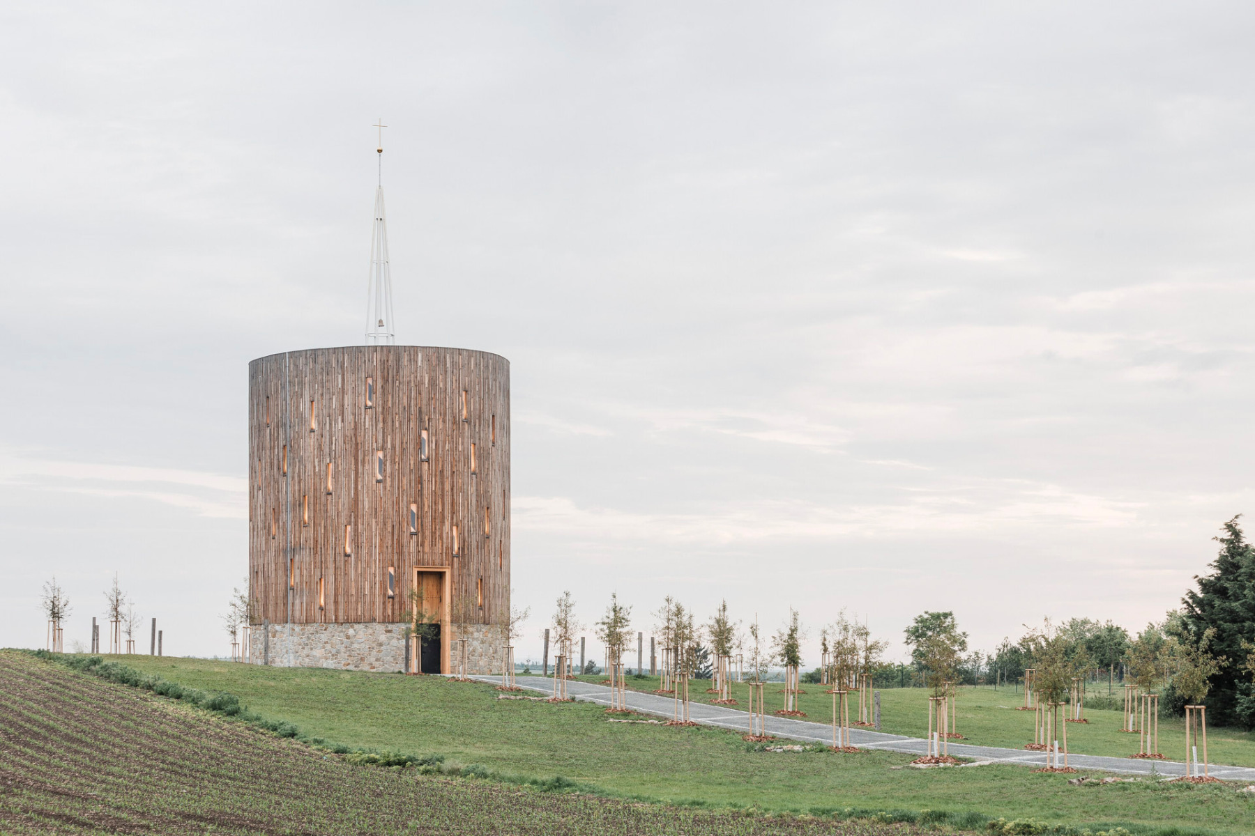Die Kapelle der Schmerzensmutter steht etwas südlich des Dorfs auf einer kleinen Anhöhe. © Ondřej Bouška