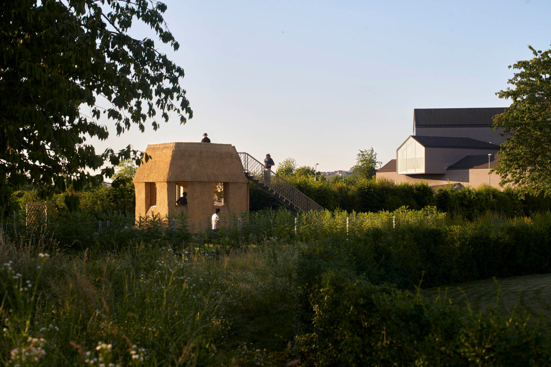 Das Tane Garden House auf dem Vitra Campus, © Vitra / ATTA, Foto: Julien Lanoo