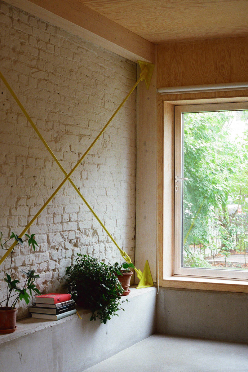 https://detail-cdn.s3.eu-central-1.amazonaws.com/media/catalog/product/0/8/08-anbau-gruenderzeithaus-berlin-wintergartenhaus-supertype-group.jpg?width=437&height=582&store=de_de&image-type=image