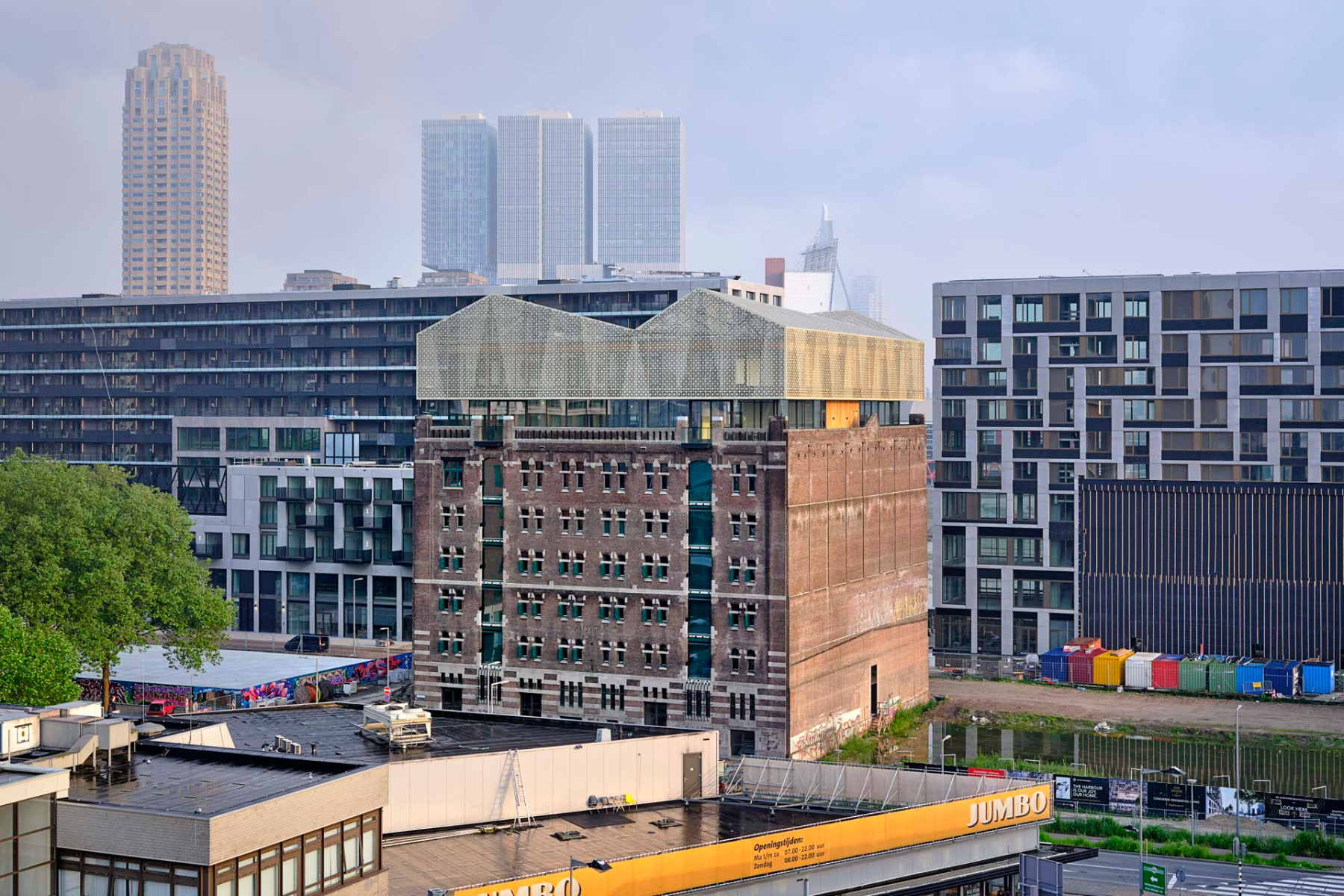https://detail-cdn.s3.eu-central-1.amazonaws.com/media/catalog/product/0/8/08-sanierung-kaffeespeicher-santos-rotterdam-rhwz-wdjarchitecten.jpg?width=437&height=582&store=de_de&image-type=image