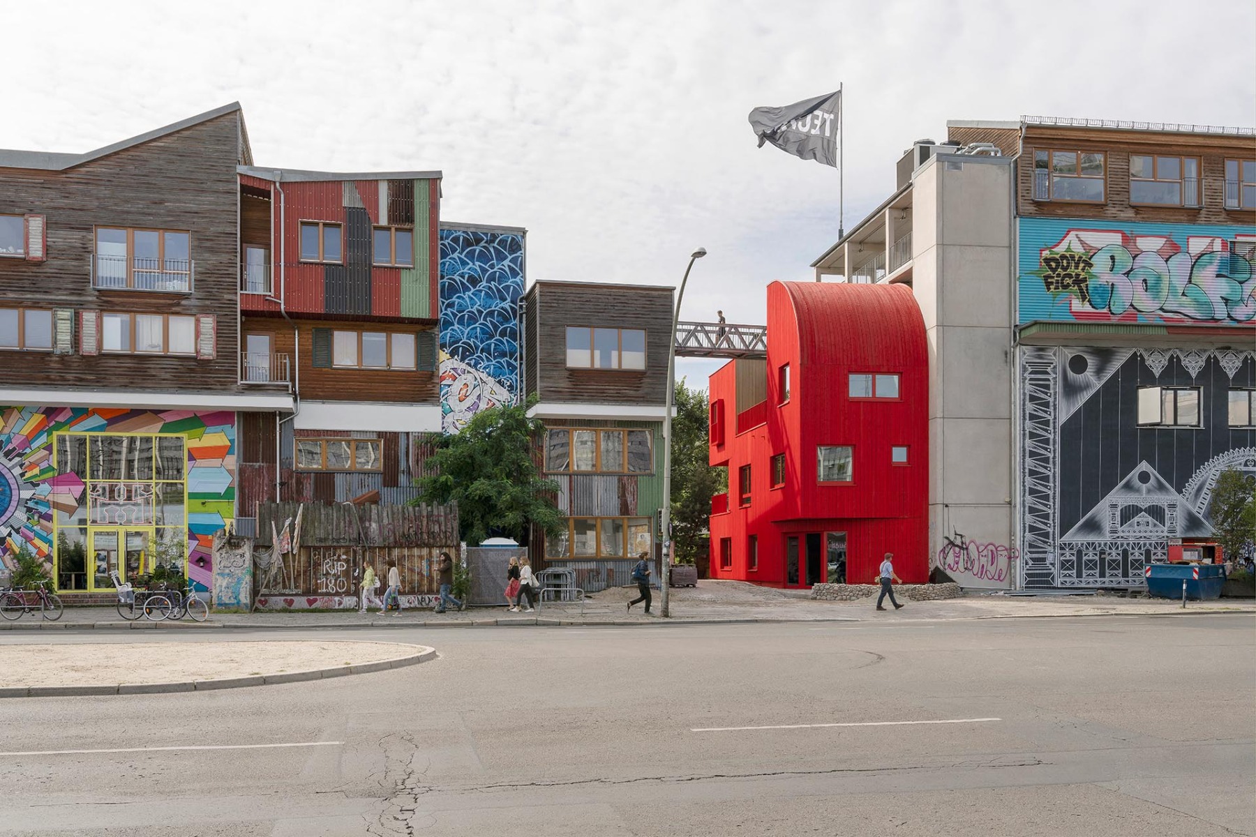 Eingang zum Kulturquartier am Berliner Holzmarkt. © Jan Bitter